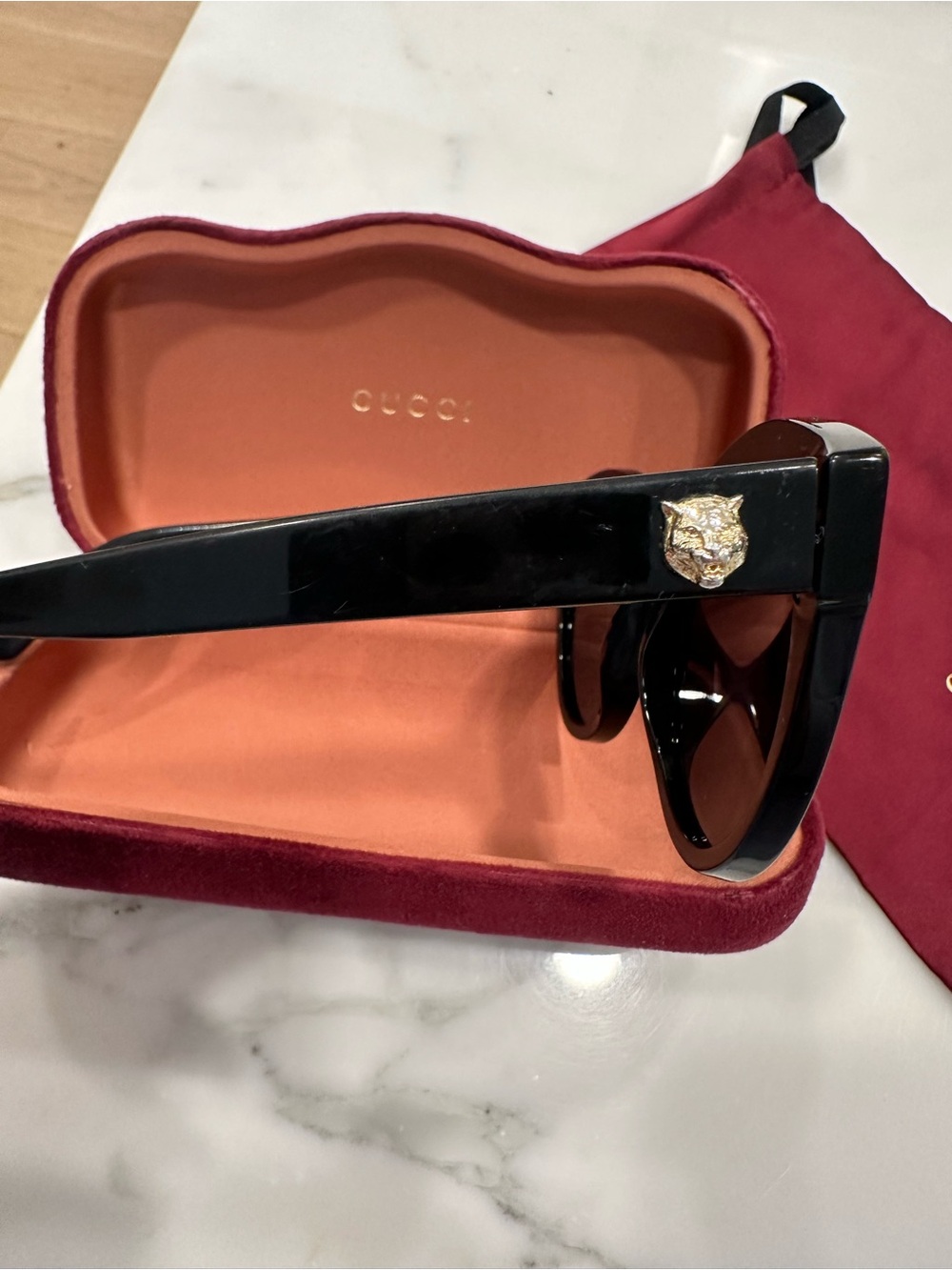 Authentic Gucci Black Round Cat-Eye Sunglasses - Picture 5 of 8
